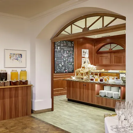 Hotel Das Alpenhaus Gasteinertal 4*